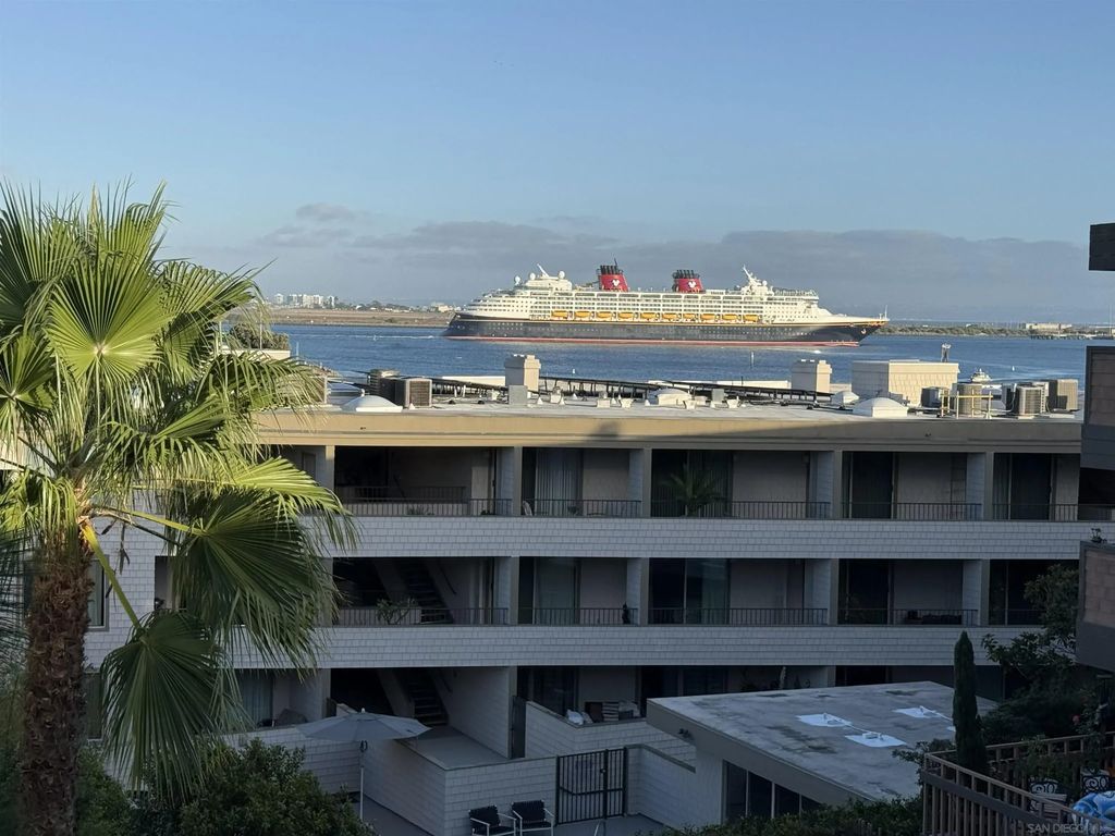 2942 Lawrence St., POINT LOMA
