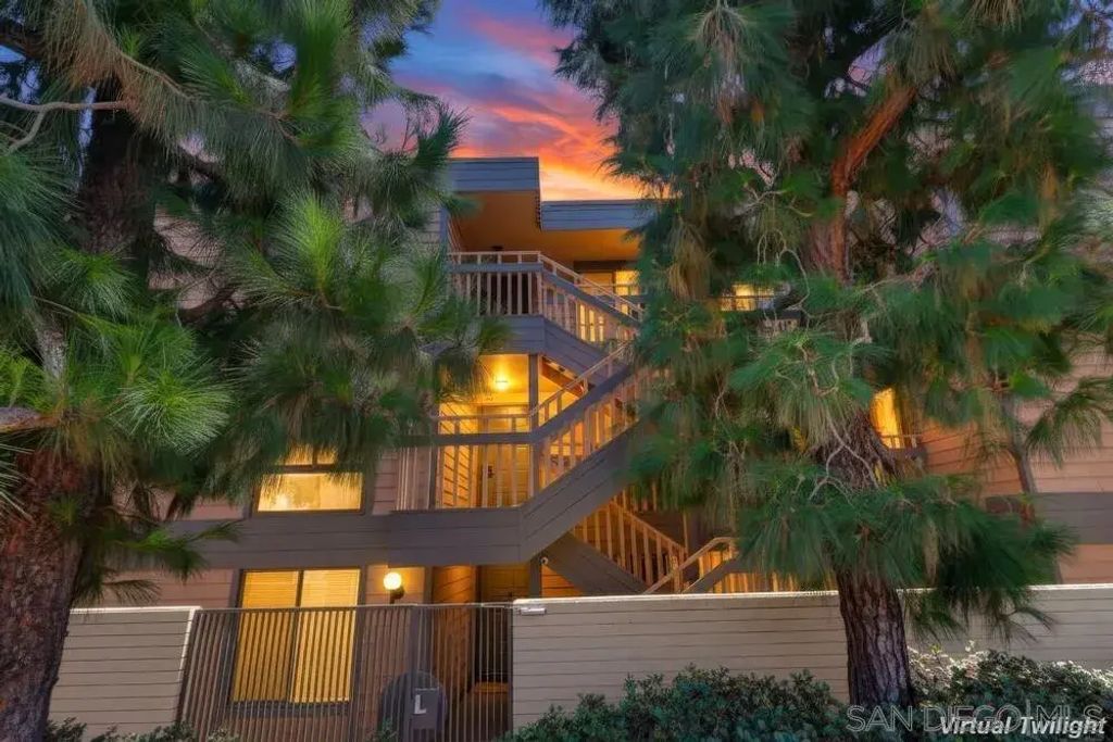 2942 Lawrence St., POINT LOMA