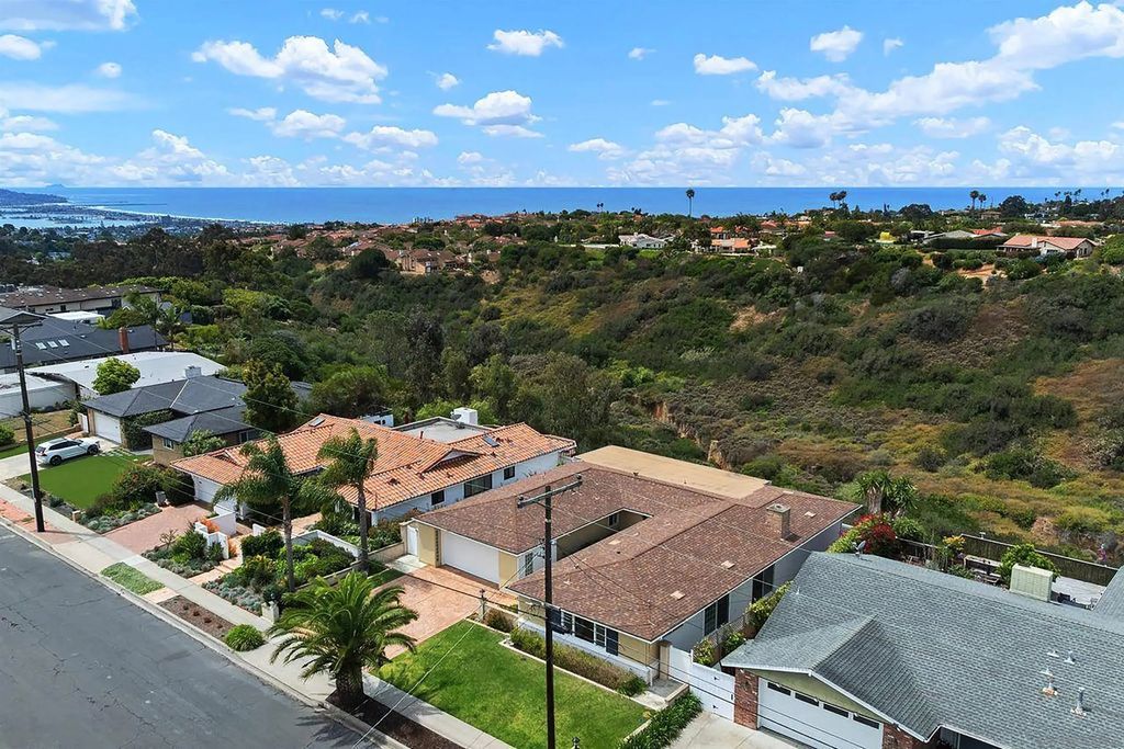 5942 Sagebrush Rd, La Jolla