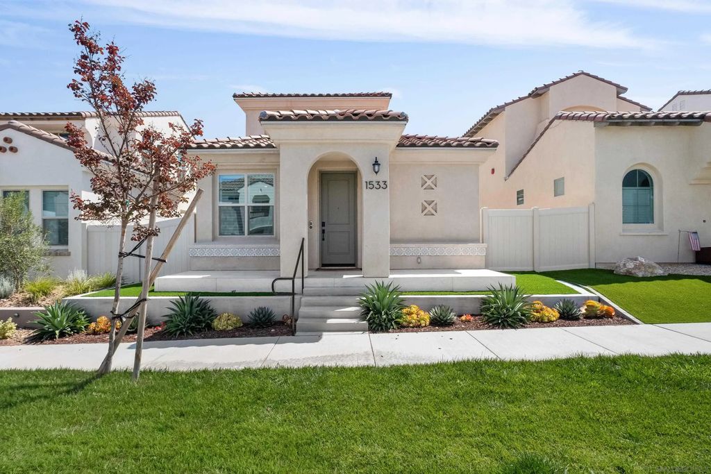 1533 Painted Cave, Chula Vista