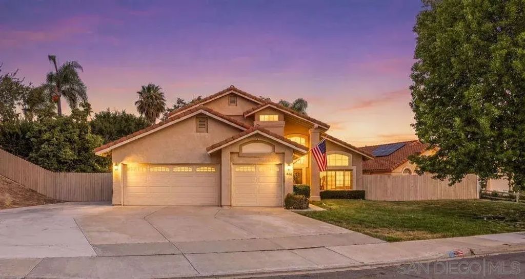844 Rio Claro, Oceanside