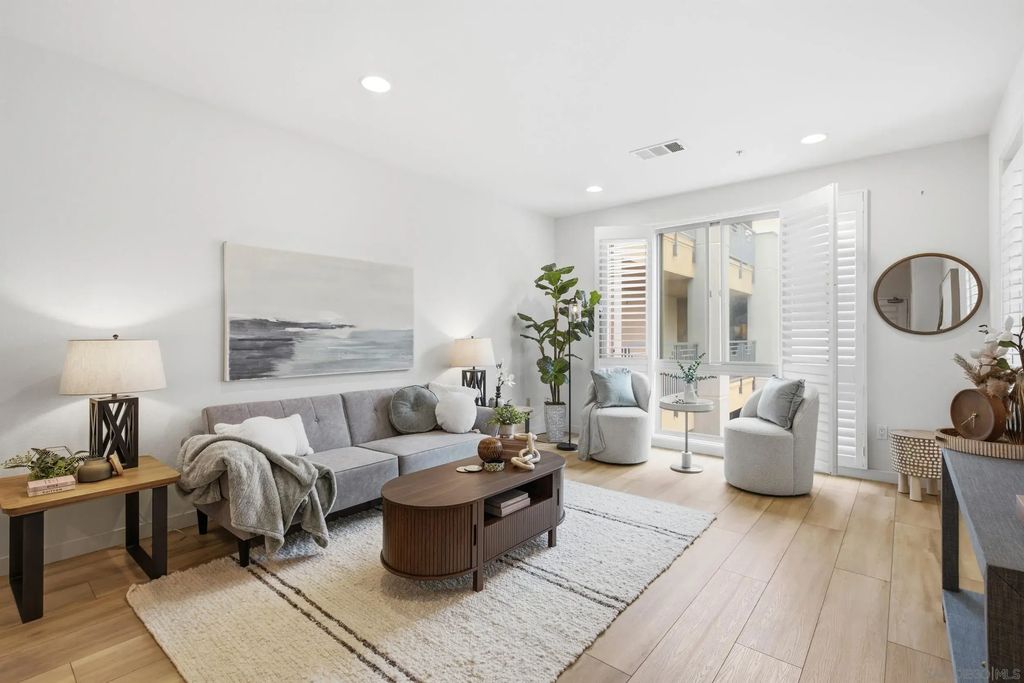 3887 Pell Pl 325, CARMEL VALLEY