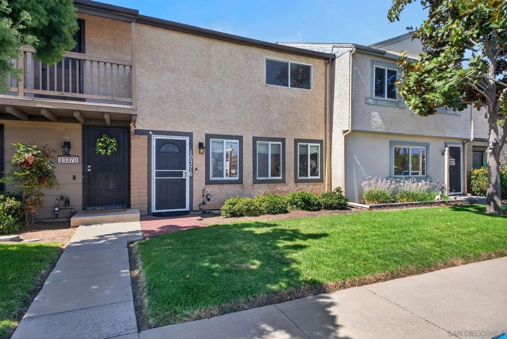 10376 Frank Lane, Santee