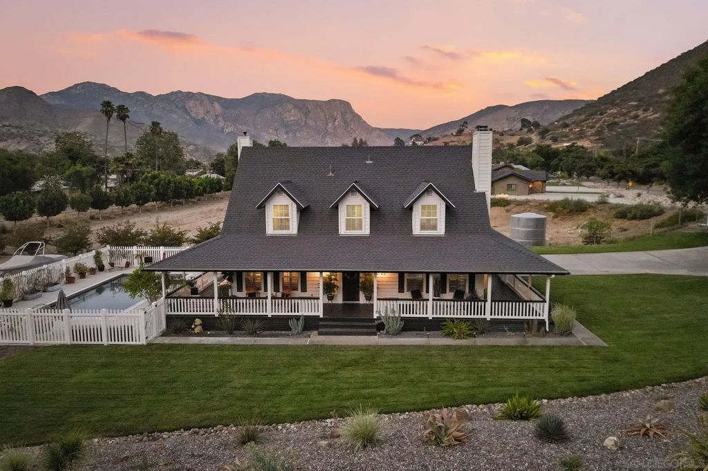 15725 Miss Ellie Ln, Lakeside
