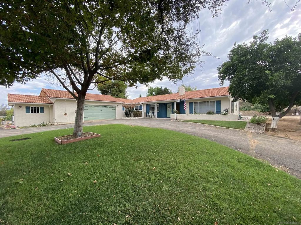 3131 E Victoria Drive, Alpine