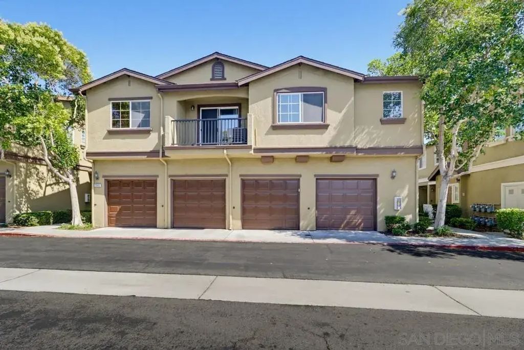 2062 Azure 8, Chula Vista
