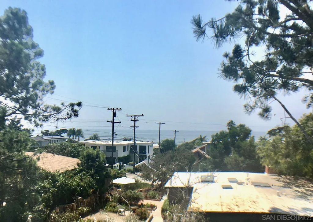 223 10th Street, Del Mar