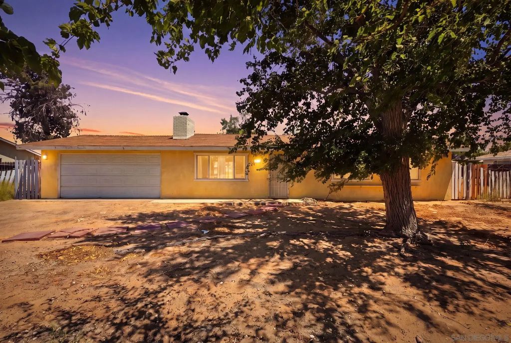 12787 Pocono Rd, Apple Valley