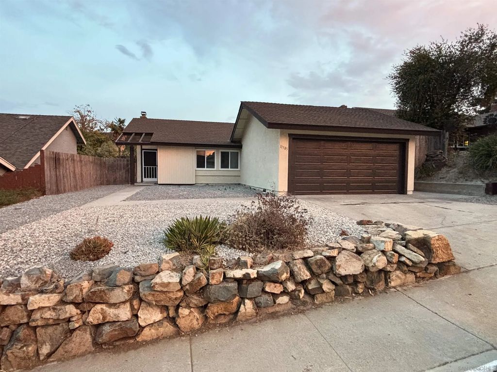 11385 Almazon St, RANCHO PENASQUITOS