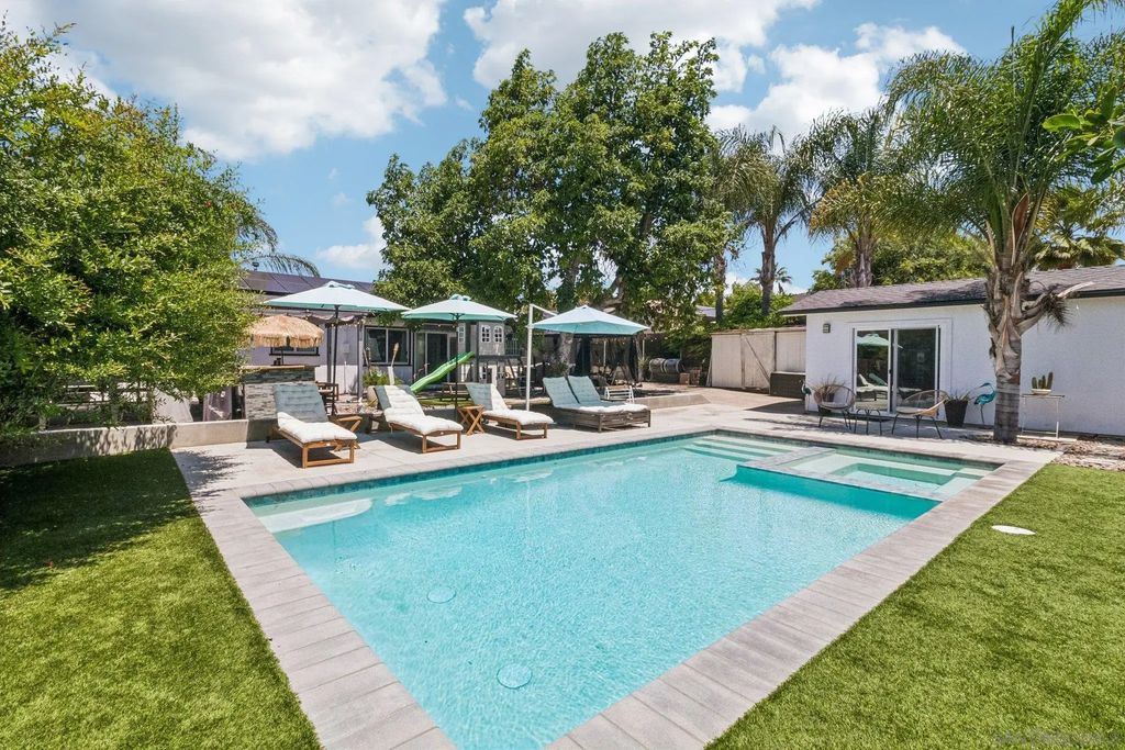9239 Bellagio Rd, Santee