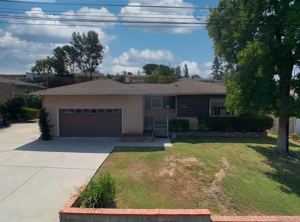 6345 Primrose, La Mesa