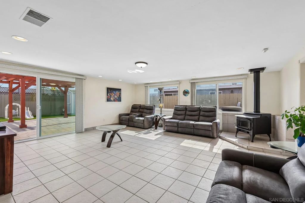 857 Holly Ave, Imperial Beach