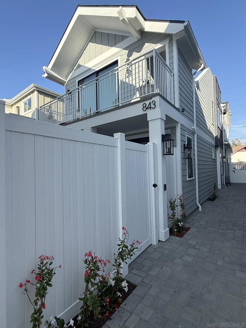 843 G Ave, Coronado