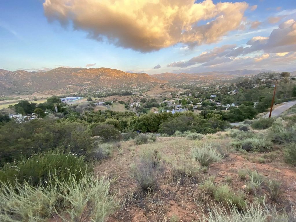 11642 Hi Ridge Road 08, Lakeside
