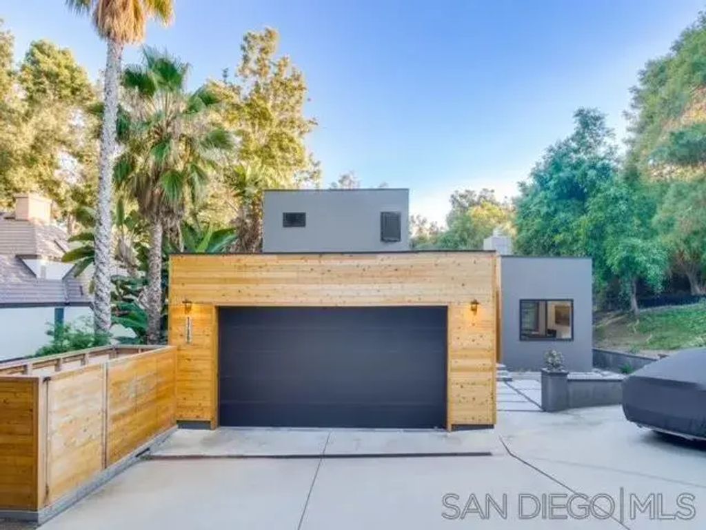 1739 Ivy, Oceanside