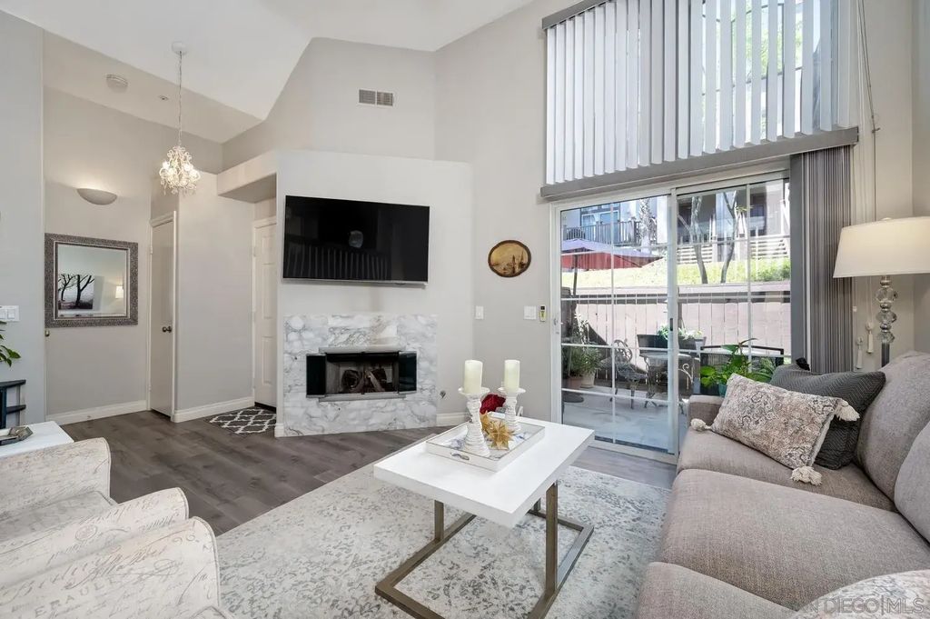 10260 Wateridge Circle 219, Sorrento (SO)