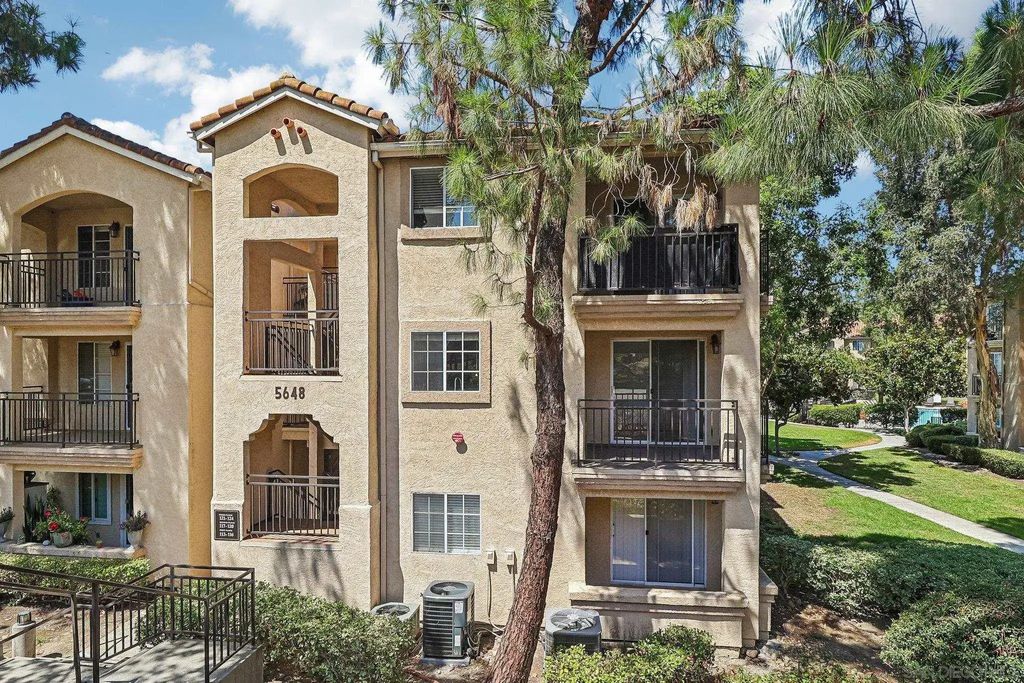 5648 Amaya 122, La Mesa
