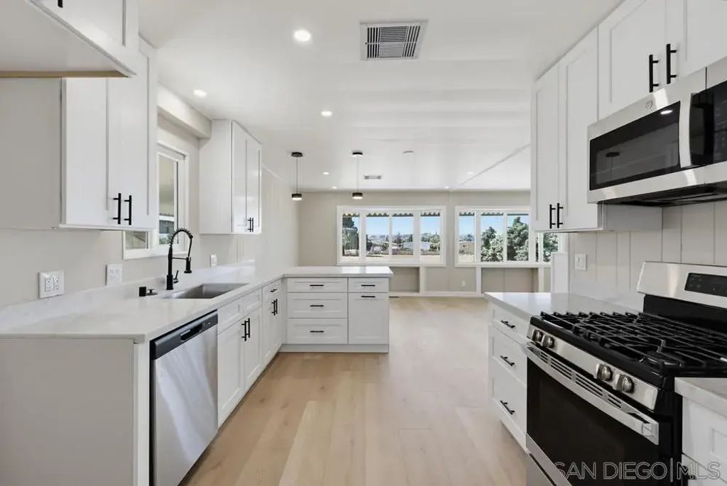 445 Orange Ave 5, Chula Vista