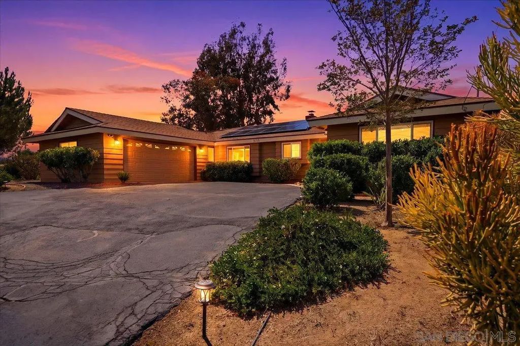 3195 Purer Rd, Escondido