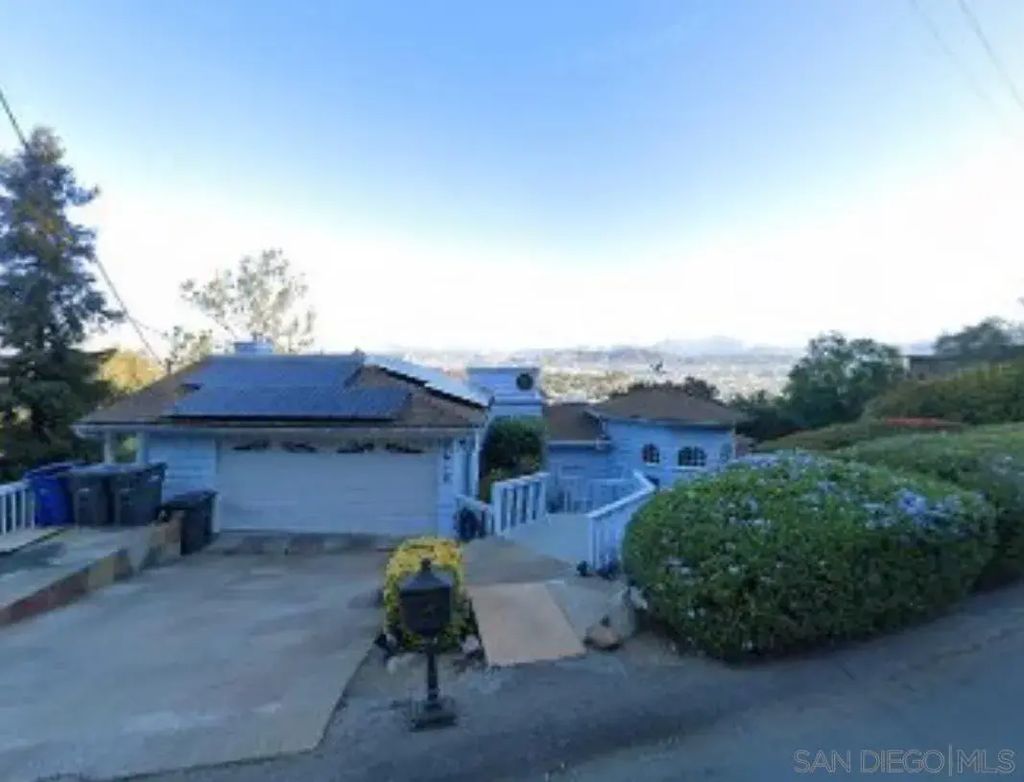 9640 Sunset Ave, La Mesa