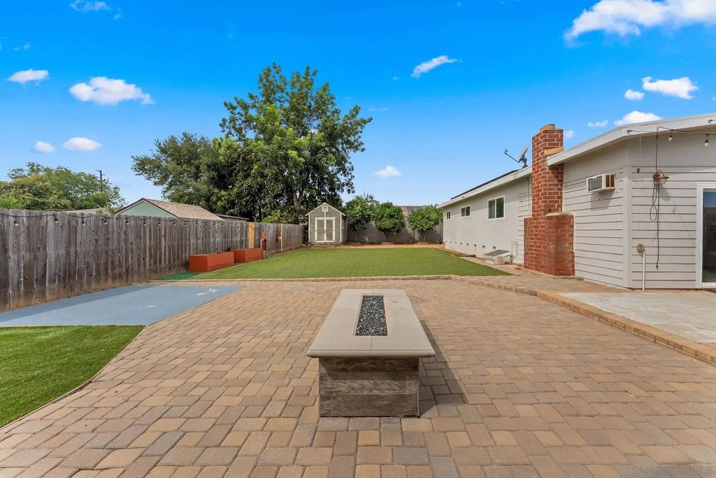 665 Foy Ln, Escondido