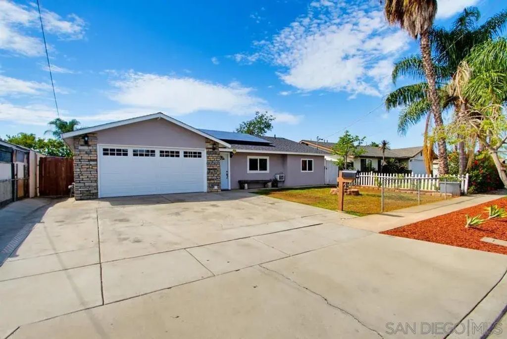 1439 N Mission, Escondido