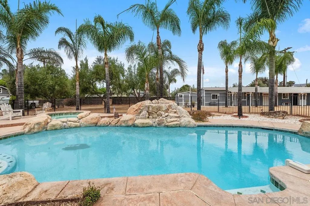 1644 Cerca Blanca Pl, El Cajon
