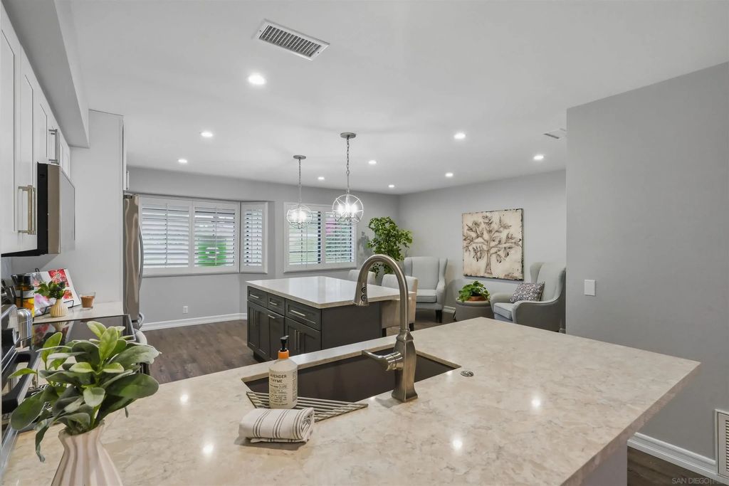 7982 Mission Vista, SAN CARLOS