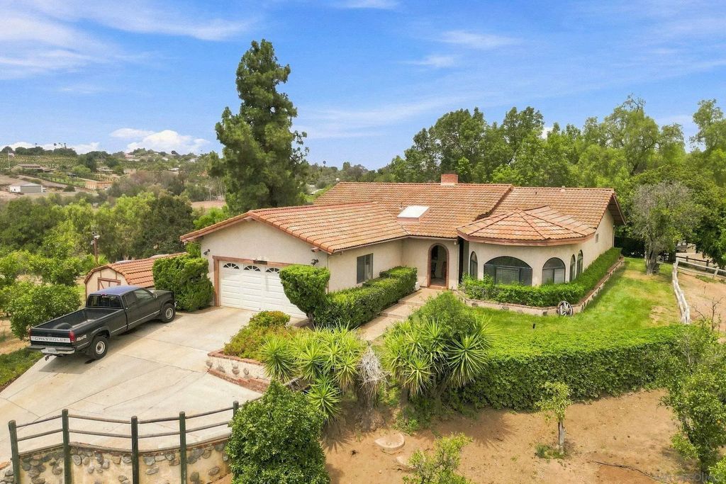 30136 Rolling Hills, Valley Center