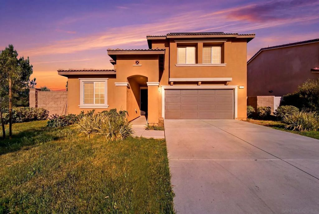 1255 Universal Way, Hemet