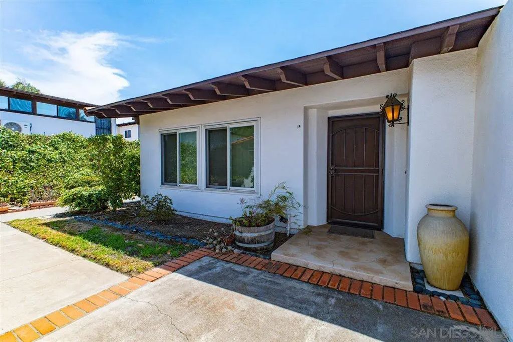 16577 Caminito Vecinos 19, RANCHO BERNARDO