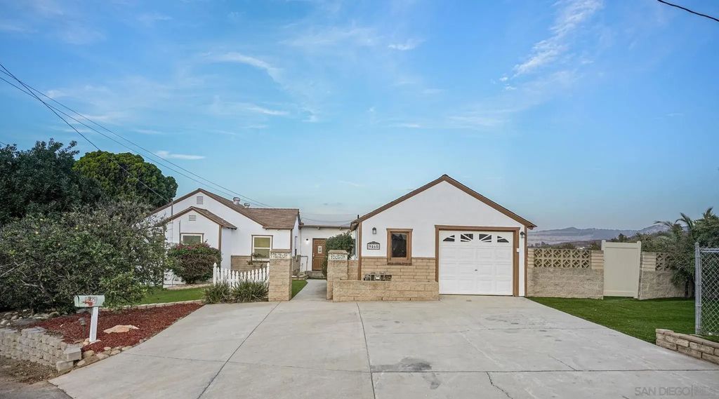 9465 Emerald Grove Ave, Lakeside