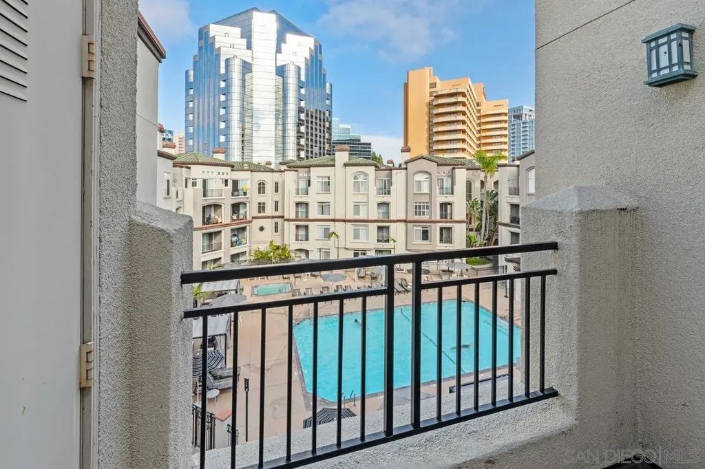 9229 Regents L427, La Jolla