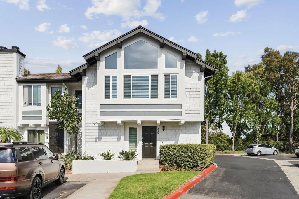 849 Bluebell Ct, Carlsbad