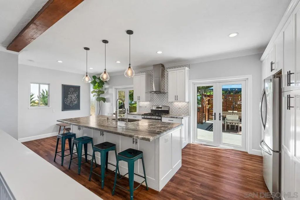 7787 Orien Ave, La Mesa