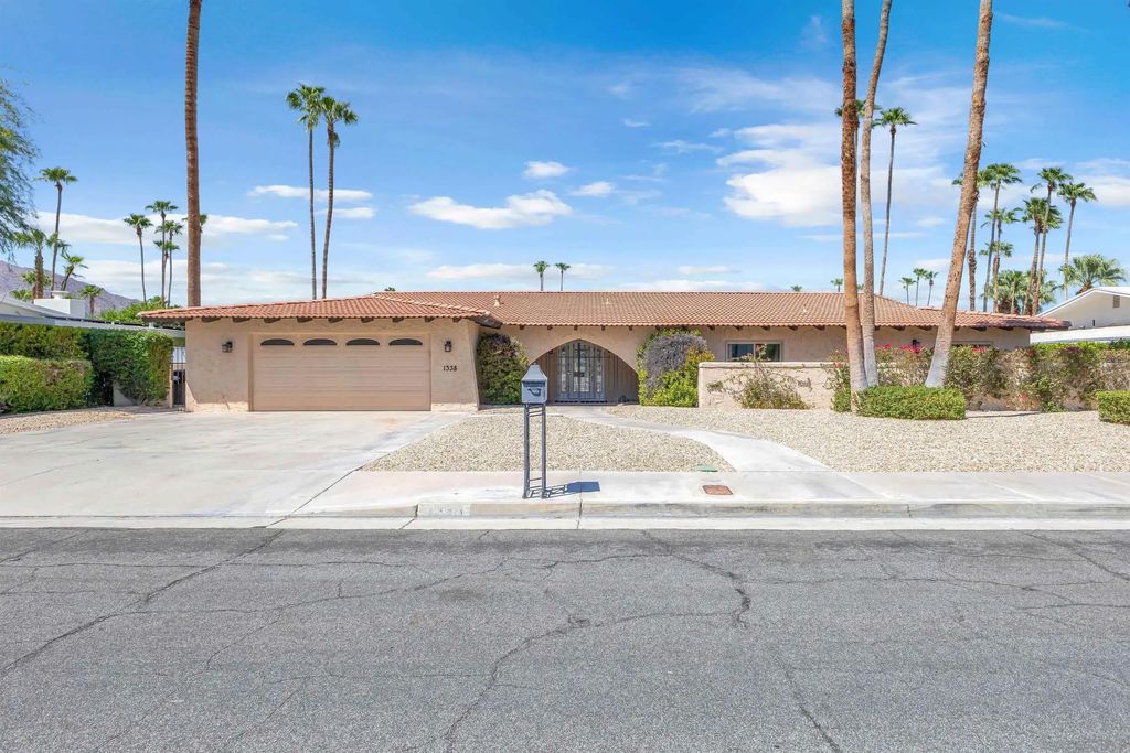 1338 E Via Estrella, Palm Springs
