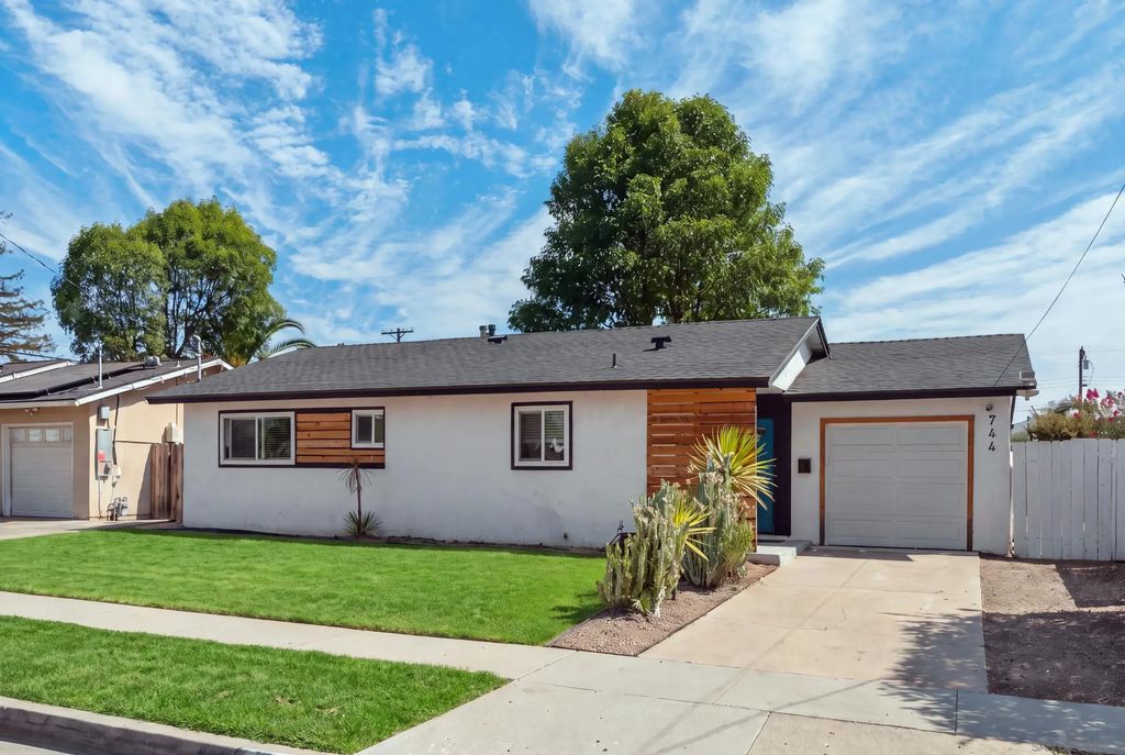 744 Begonia St, Escondido