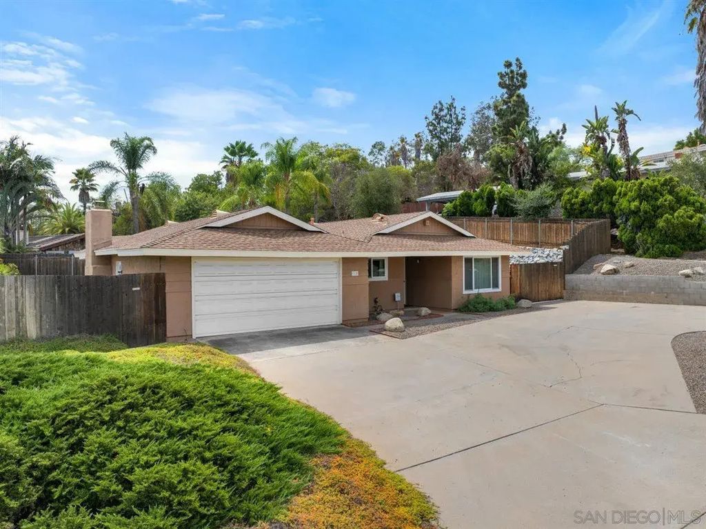 715 S Upas, Escondido