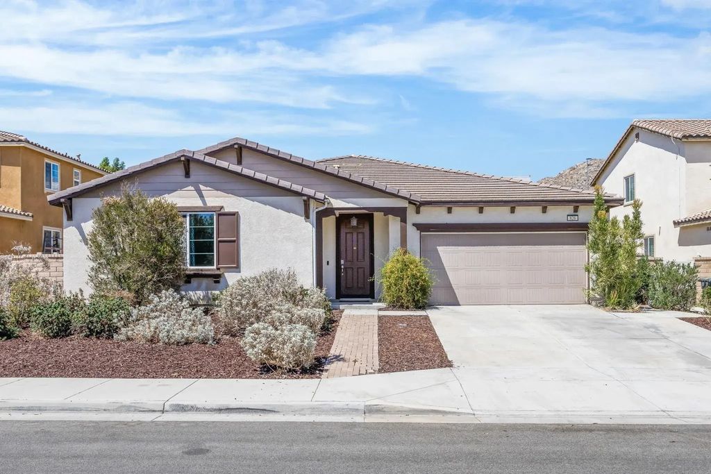 826 Genaro Drive, Perris