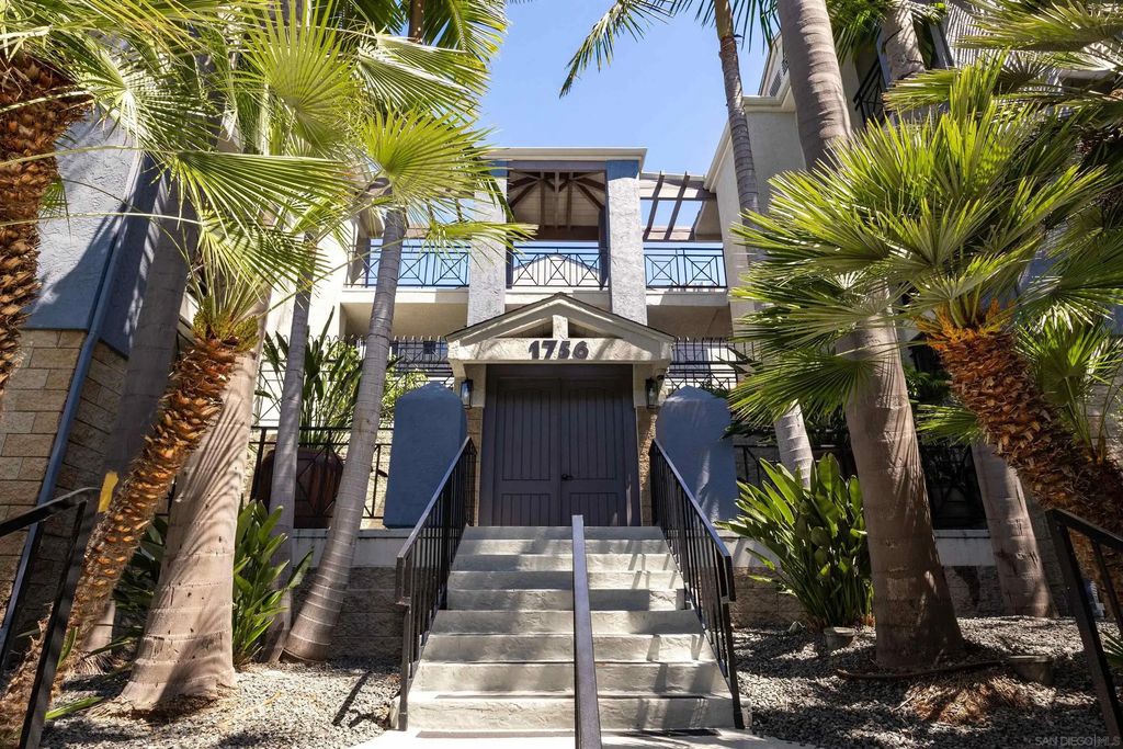 1756 Essex 206, HILLCREST