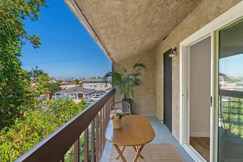 1762 Locust St 4, POINT LOMA
