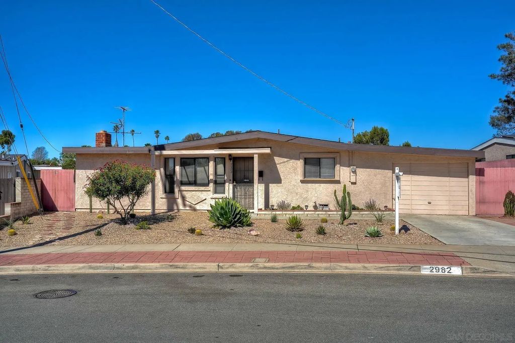 2982 Admiral Ave, MISSION VILLAGE
