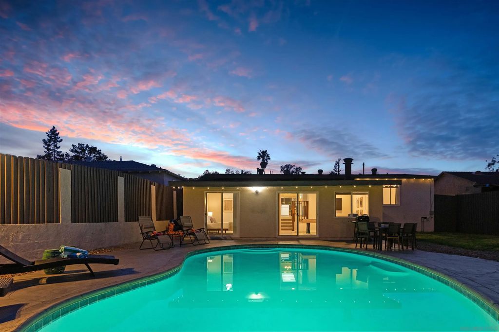 377 El Monte Rd, El Cajon