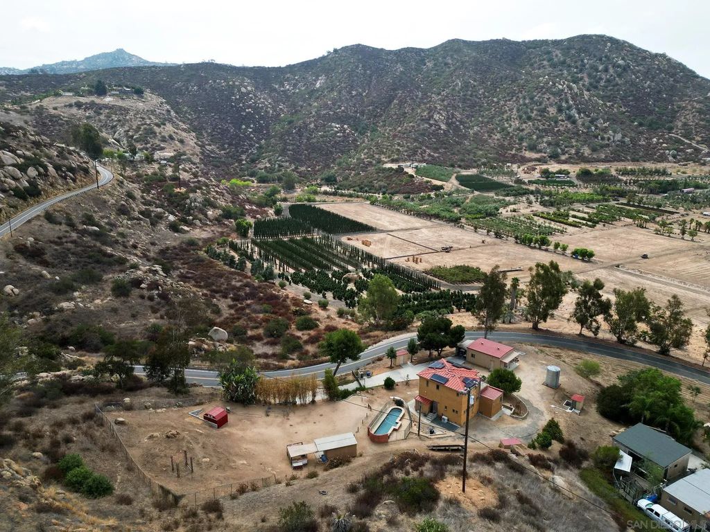 14388 Highland Valley, Escondido