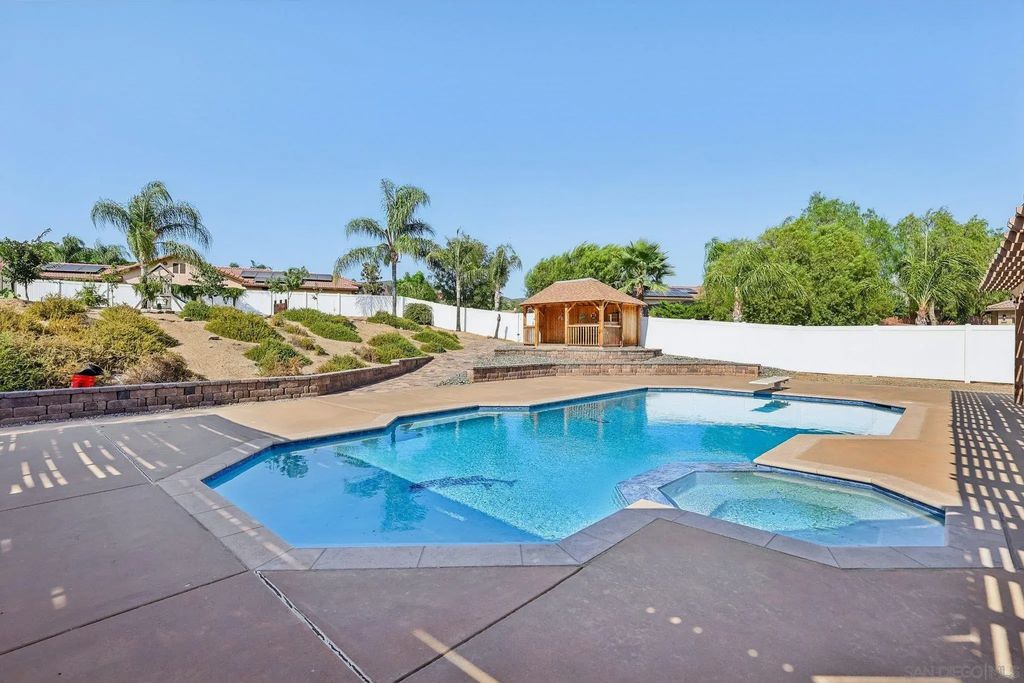 16548 Open View, Ramona