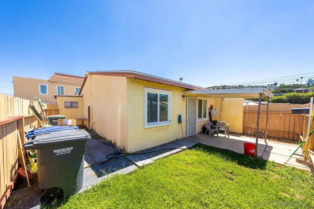 1156 E Washington Ave, El Cajon