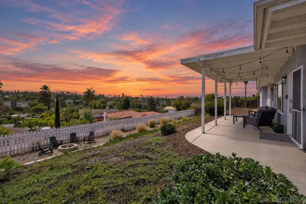 129 Avalon Dr, Vista