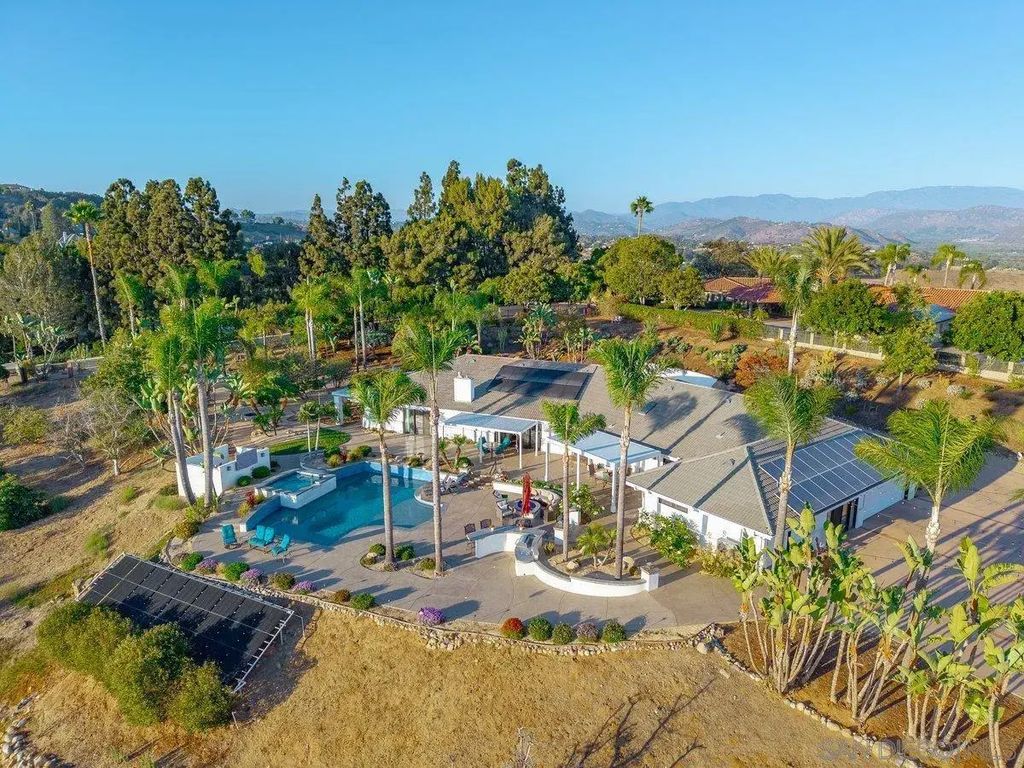 33 Gateview, Fallbrook