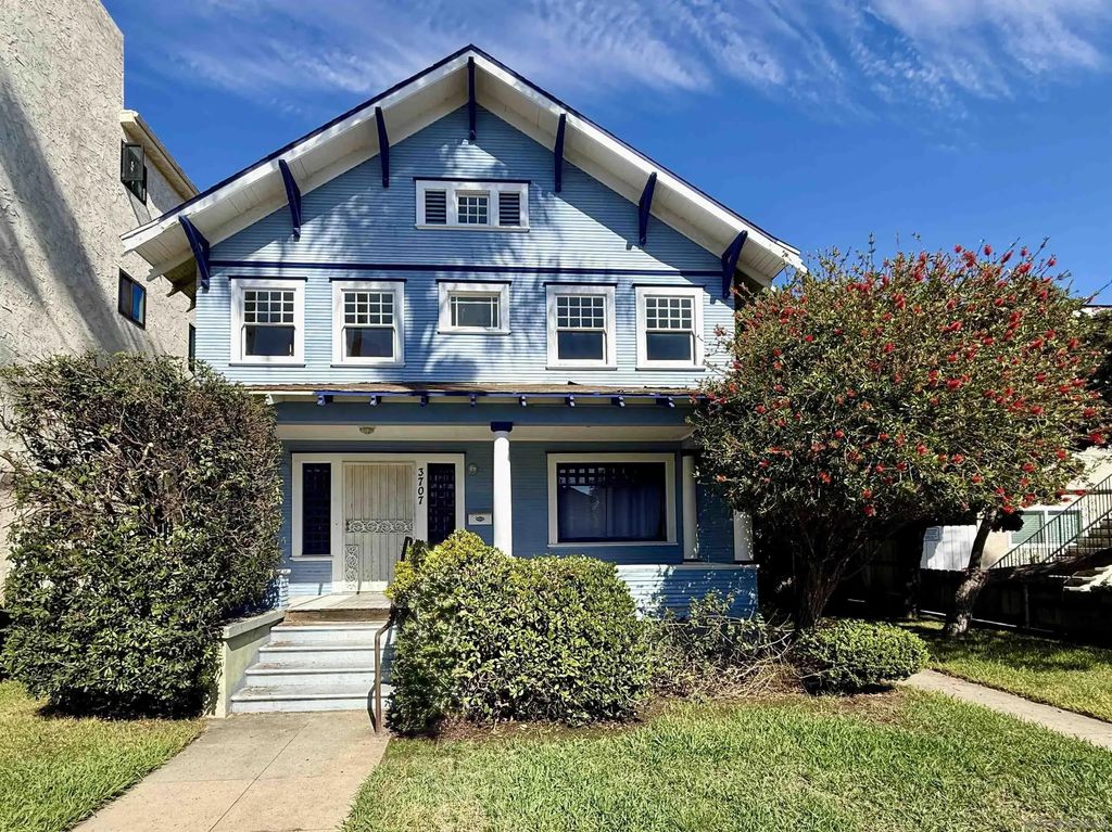 3707 3rd, HILLCREST