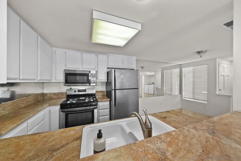 440 Ribbon Beach Way 270, Oceanside